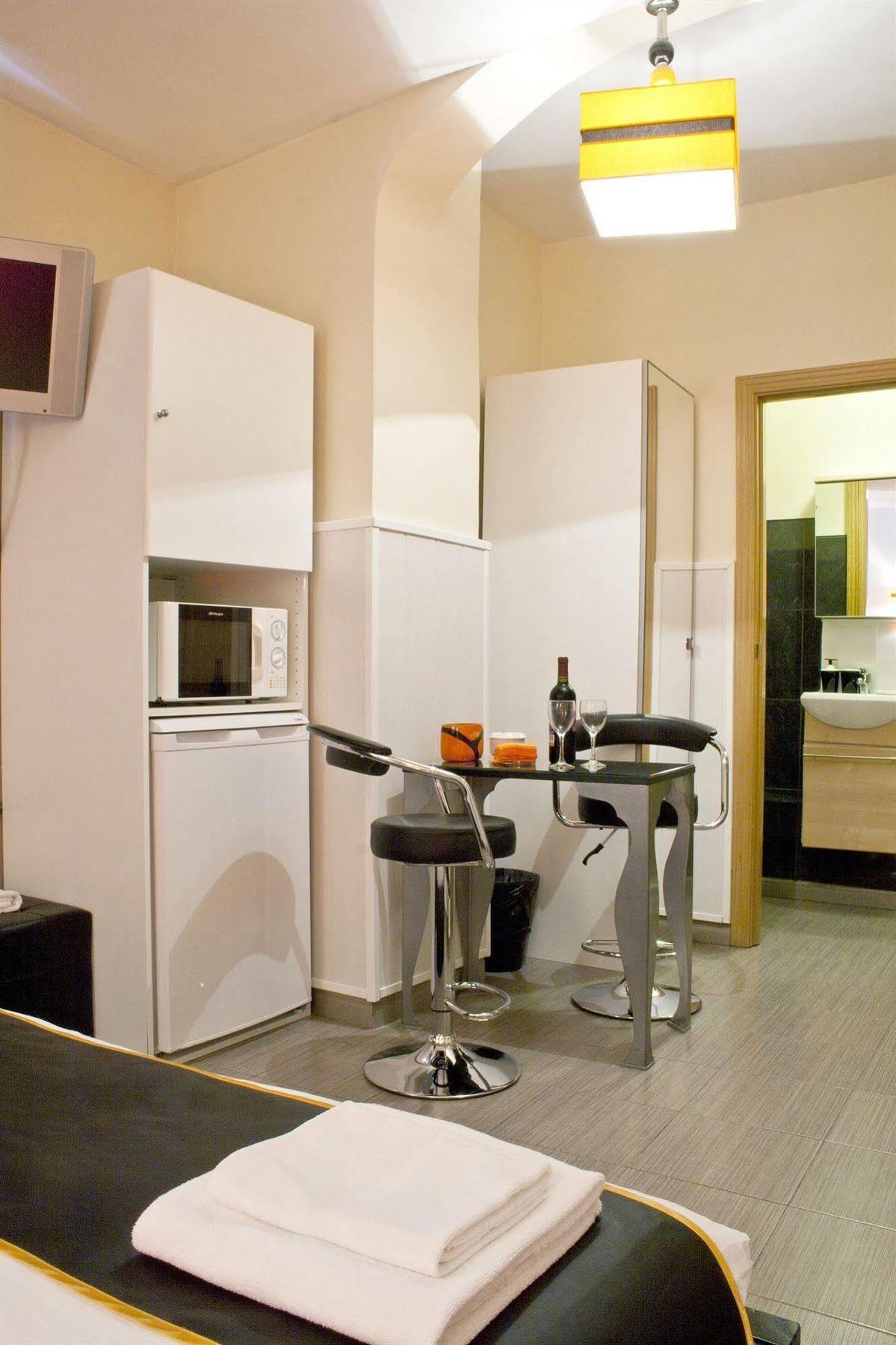 Hostal Oxum Madrid Rom bilde